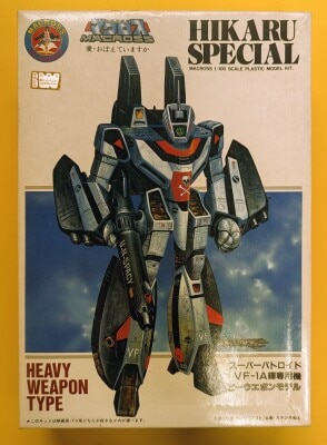 Arii 1/100 scale Super Battroid VF-1A Teru's M9