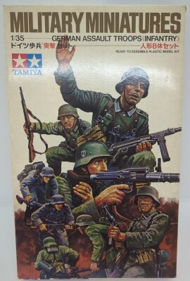 TAMIYA 1/35 Military Miniature German Infantry Assault Set (8 Figures) MM130
