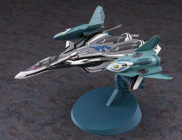 Hasegawa 1/72 VF-31F Siegfried Messer Custom/Hayate Custom w/Lill Draken "Movie Macross Delta" Plastic Model