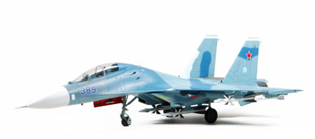 Trumpeter Model 1/72 Su-27UB Flanker C Model Plastic Model Bild 1