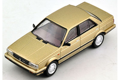Tomytec Tomica Limited Vintage NEO LV-N10d Sunny 1500 Super Saloon (Gold)