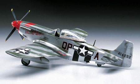 Hasegawa 1/32 P-51D Mustang Plastic Model image 1