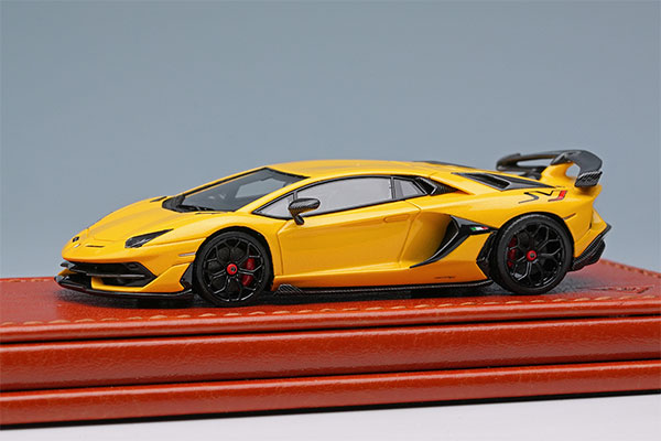Make Up 1/64 Lamborghini Aventador SVJ 2018 (Leirion wheel) New Giallo Orion