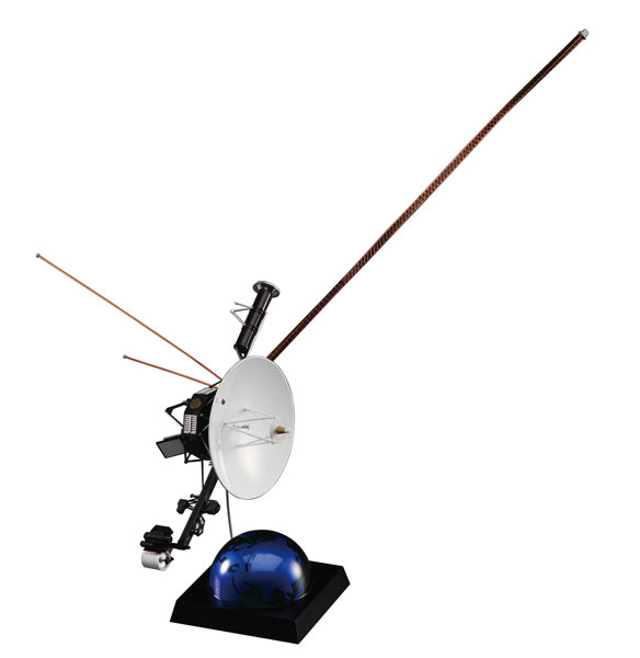 Hasegawa 1/48 Unmanned Space Probe Voyager w/Mission Emblem Patch Plastic Model