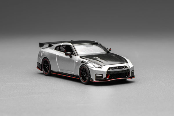 MOTORHELIX 1/64 Nissan GT-R NISMO (R35) Special Edition 2022 Ultimate Metal Silver