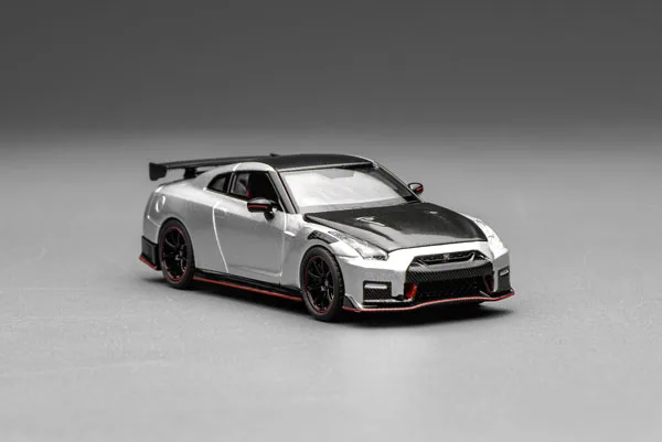 MOTORHELIX 1/64 Nissan GT-R NISMO (R35) Special Edition 2022 Ultimate Metal Silver image 1