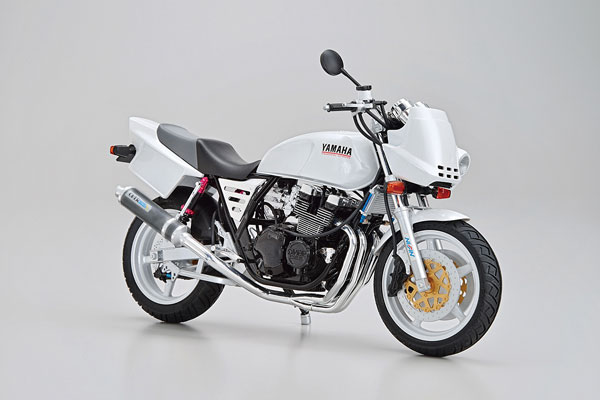 Aoshima The Bike No.54 1/12 Yamaha 4HM XJR400S '94 w/Custom Part Plastic Model
