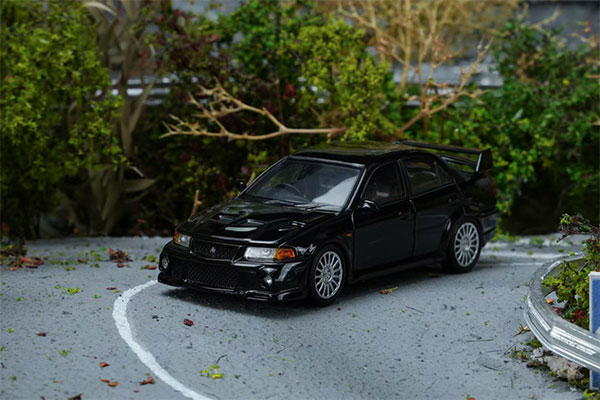 MOTORHELIX 1/64 Mitsubishi Lancer Evolution VI GSR Pyrenees Black Pearl