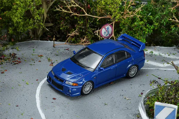 MOTORHELIX 1/64 미쓰비시 랜서 에볼루션 VI GSR 이셀 블루 펄 이미지 1