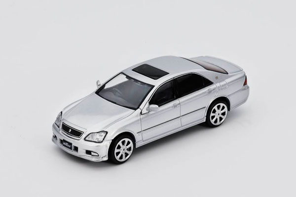 DIECASTTEAM 1/64 토요타 크라운 애슬리트 (S180) 2005 (RHD) 실버