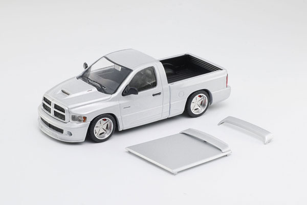 SHOOM64 MODELS 1/64 ダッジ RAM SRT-10 シルバー 画像 1