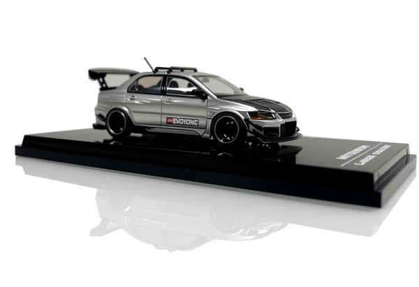 iHCM 1/64 Mitsubishi Lancer Evolution IX Silver