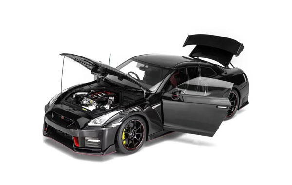 MOTORHELIX 1/18 Nissan GT-R NISMO (R35) Special Edition 2022 Meteor Flake Black Pearl
