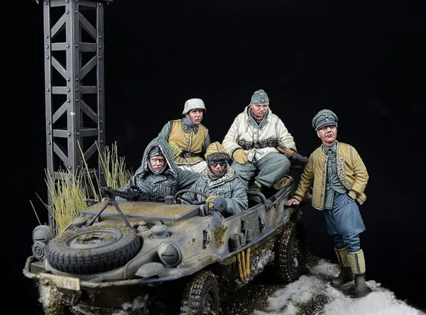 D-Day Miniatures Studio 1/35 WWII German "Leibstandarte Plaza" Waffen-SS LSSAH Fritz Witt & Schwimmwagen Crew Set Kharkov 1943 (5pcs.)