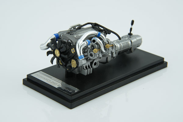 MOTORHELIX 1/18 Nismo Z2 Engine