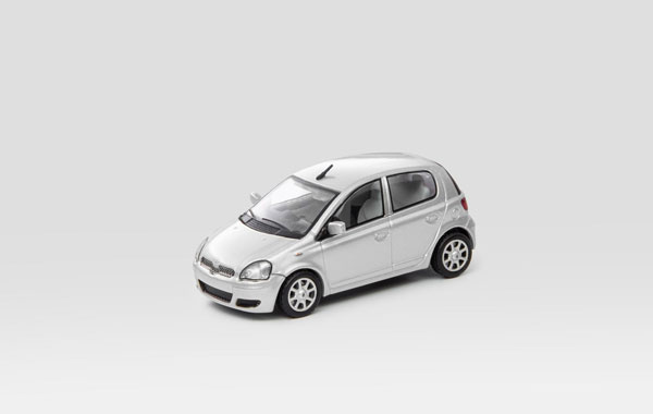 DIECASTTEAM 1/64 Toyota Vitz 5-Door (P10) (LHD) Silver รูปภาพ 1