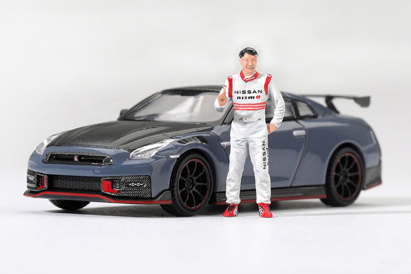 MINI GT 1/64 Nissan GT-R NISMO 2024 Tsukuba Circuit Commercial Car Fastest Wrap Printed Car Tsugio Matsuda Collection w/Figure (Right-hand Steering)