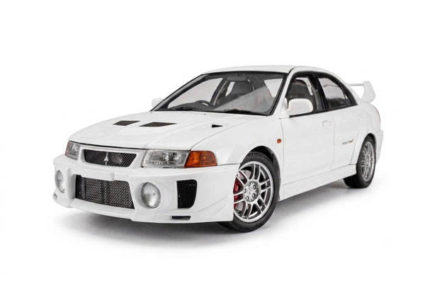 MOTORHELIX 1/18 Mitsubishi Lancer Evolution V GSR Scotia White image 1