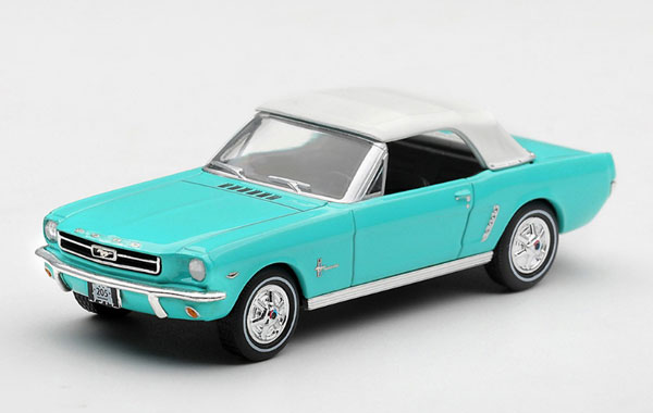 MINI GT 1/64 Ford Mustang Convertible 1965 "Thunderball" English Edition Package Bild 1