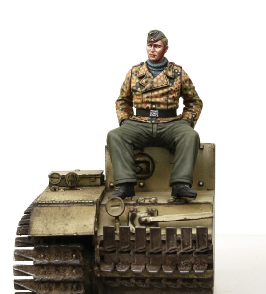 Rado Miniatures 1/35 WWII 독일군 무장친위대 기갑병, 착석 1944-1945 이미지 1