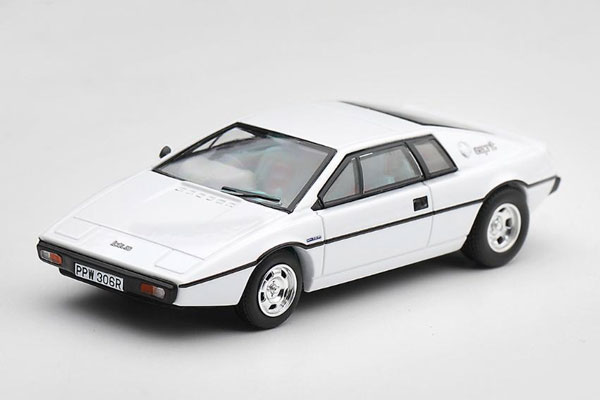 MINI GT 1/64 Lotus Esprit S1 "The Spy Who Loved Me" Japan Exclusive Package (Right-hand Steering)