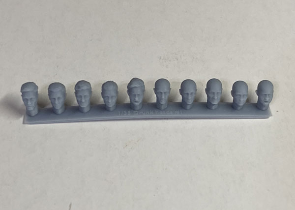 CHINO MODEL 1/35 Drunk Heads Set 이미지 1