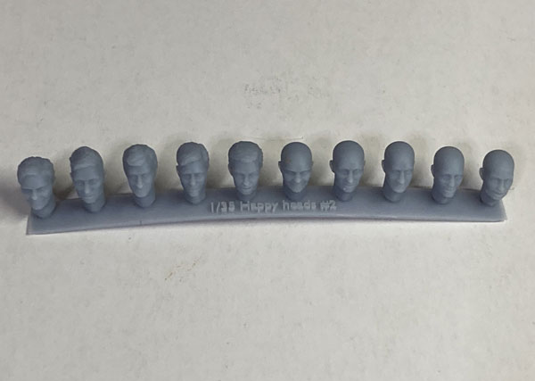 CHINO MODEL 1/35 Happy Heads Set #2