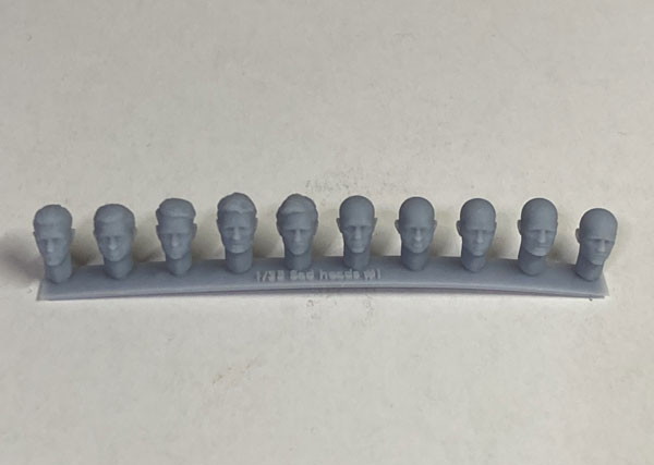 CHINO MODEL 1/35 Sad Heads Set