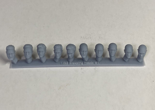 CHINO MODEL 1/35 Sleeping Heads Set