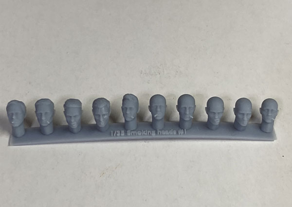 CHINO MODEL 1/35 Smoking Heads Set Bild 1