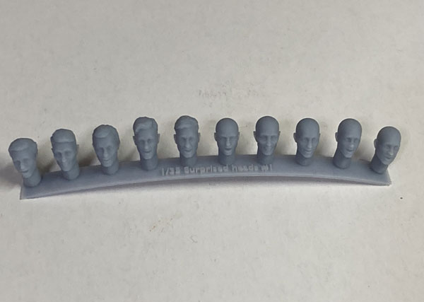 CHINO MODEL 1/35 Surprised Heads Set