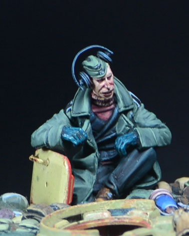 Darius Miniatures 1/35 WWII German King Tiger Heavy Tank Crew #1: Loader
