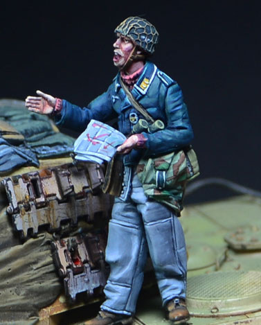 Darius Miniatures 1/35 WWII German Paratrooper Bild 1