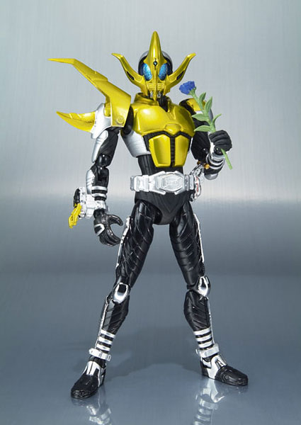 Bandai S.H. Figuarts - Kamen Rider Caucasus image 1